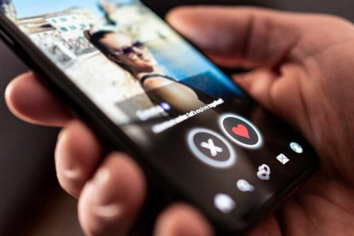 Date,App,,Online,Site.,Swipe,For,Love,And,Relationship.,Right