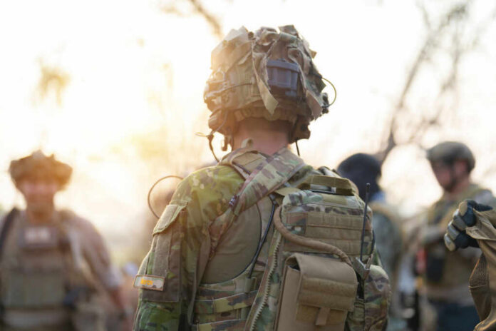 us-army-marine-corps-soldier2278749475jpg guy in army gear
