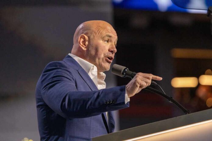 Milwaukee,,Wisconsin,-,July,18,,2024:,Dana,White,,Ceo,Of Blurred view of a boxing ring surrounded by a cheering crowd